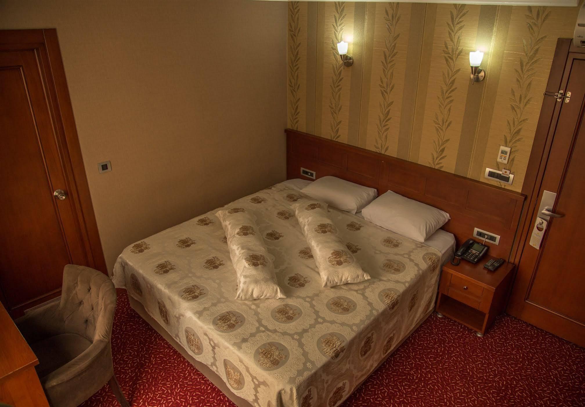 Grand Merin Airport Hotel Istanbul Exterior foto